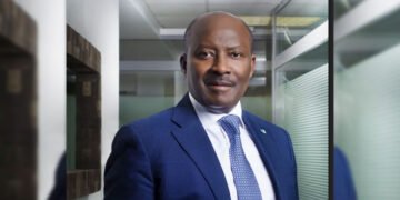 Henri-Claude Oyima, ministre de l'économie du Gabon