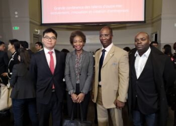 Communiqué de Presse : EIC Corporation