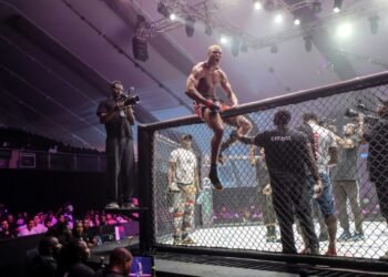 Richard Muzaan remporte le titre à l’African Knockout Championship, le 13 juin 2025 à Lagos. TOYIN ADEDOKUN / AFP