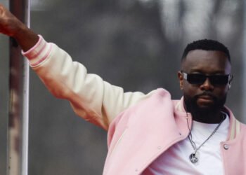 Congo: Maître Gims face à la justice : une garde à vue et une mise en examen qui ramènent une star sur terre