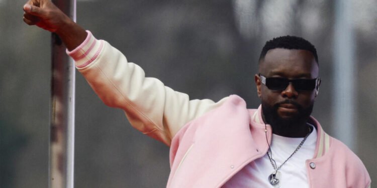 Congo: Maître Gims face à la justice : une garde à vue et une mise en examen qui ramènent une star sur terre